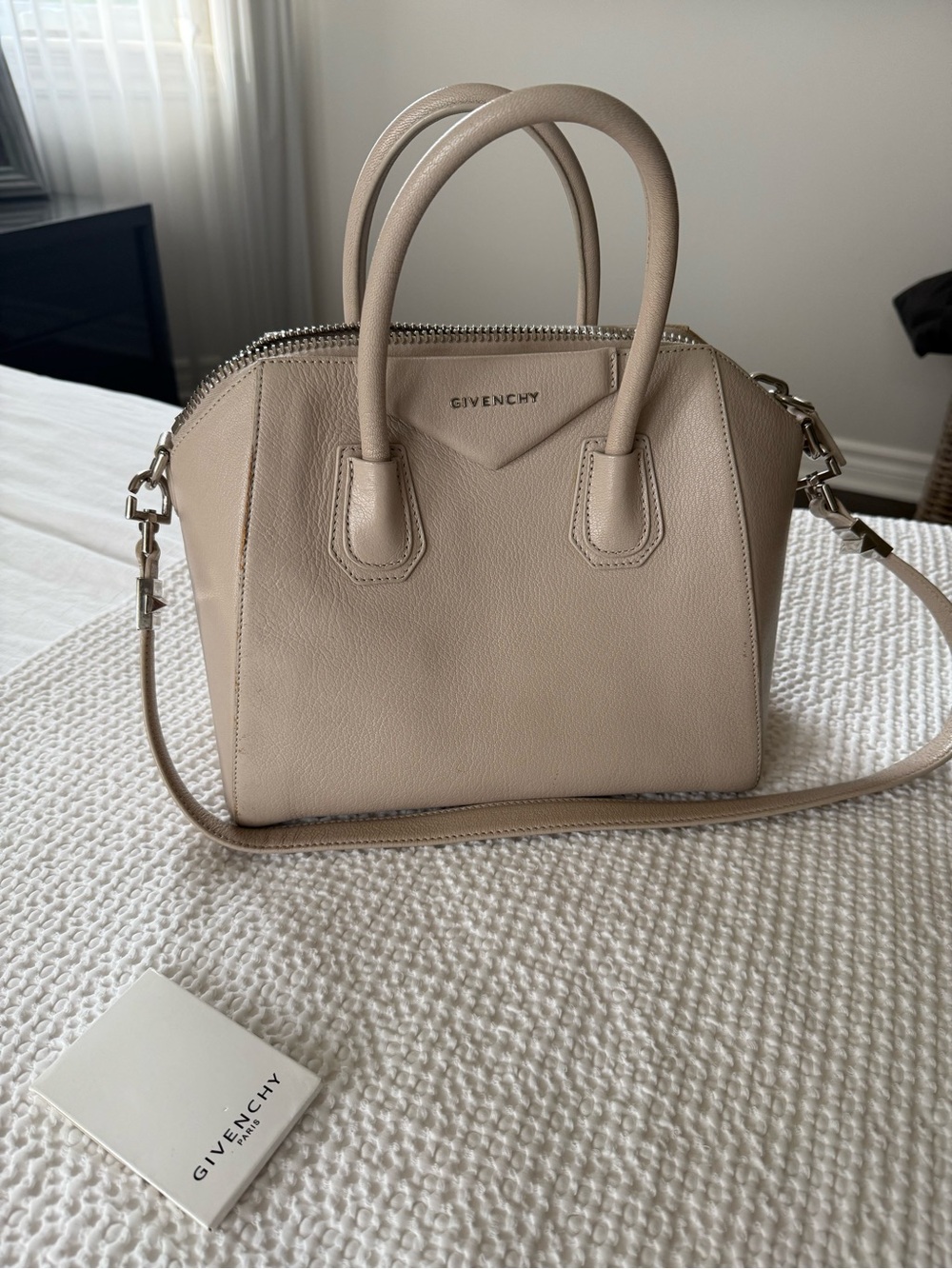 Givenchy Antigona Small